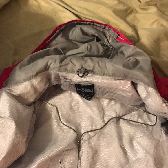 🚫SOLD🚫 Rain Jacket - Picture 4 of 4